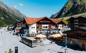 Hotel Mittagskogel Pitztal